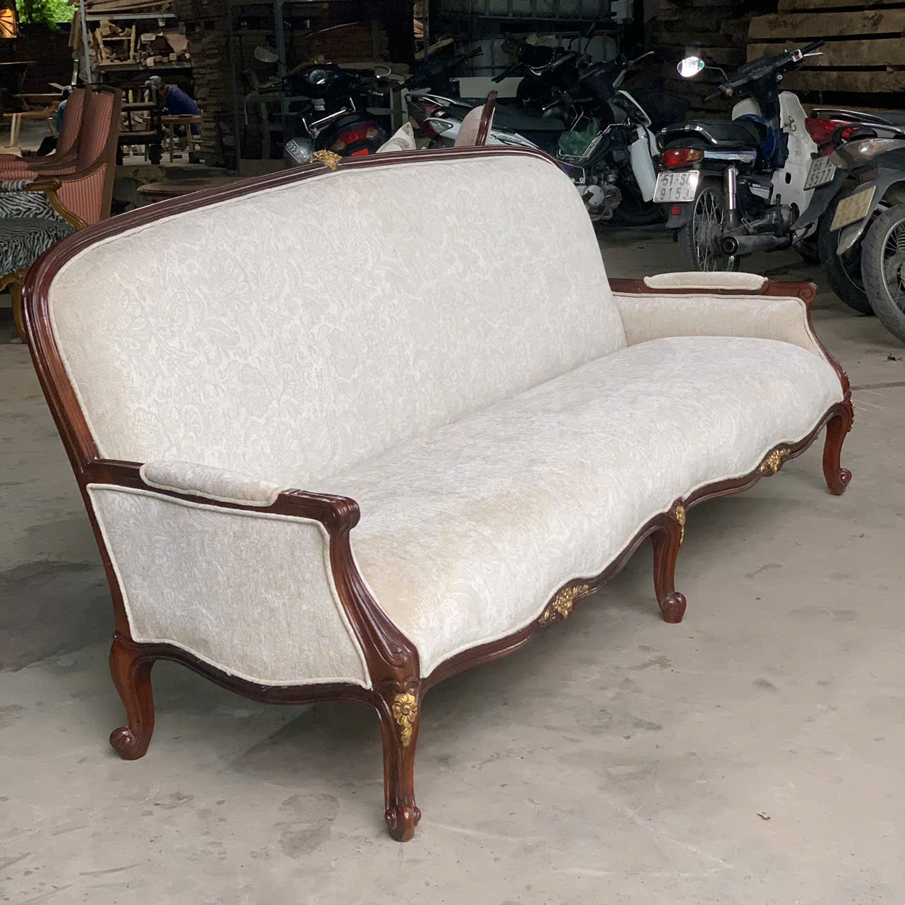 SOFA HOA MAI LOUIS XV MÀU NÂU