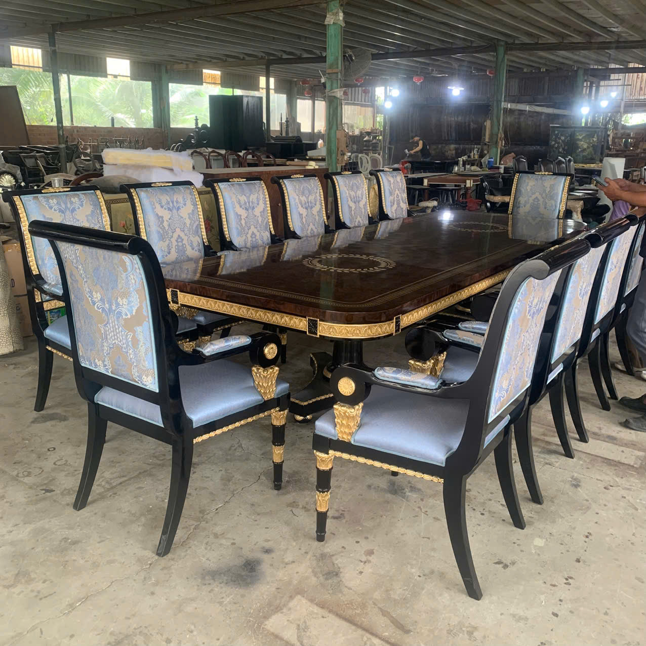 bo-ban-an-co-dien-chu-nhat-wellington-phong-cach-y