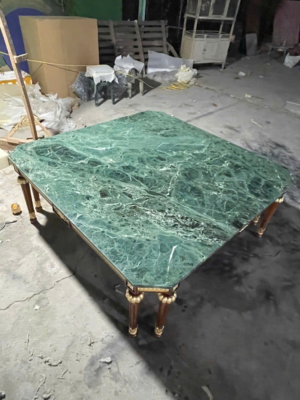 Bàn Trà Imperia Green – Tân Cổ Điển Phong Cách Ý