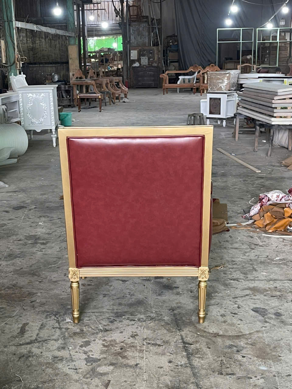 GHẾ SOFA ĐƠN CỔ ĐIỂN LOUIS XVI - BỌC SIMILI SƠN NHŨ