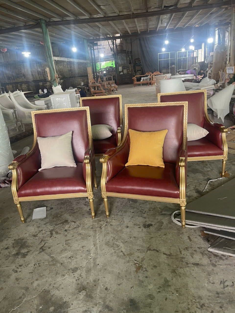 GHẾ SOFA ĐƠN CỔ ĐIỂN LOUIS XVI - BỌC SIMILI SƠN NHŨ