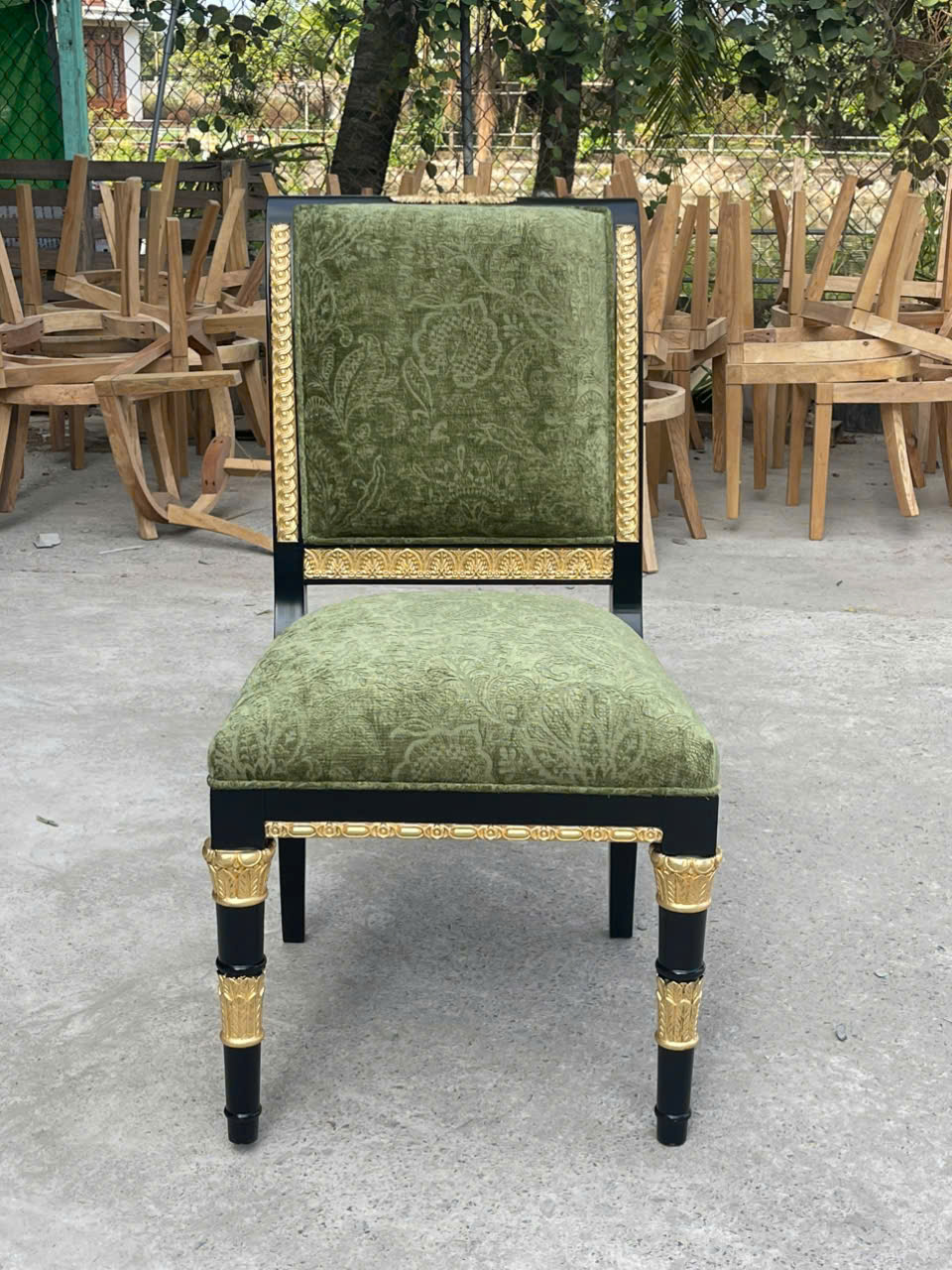 GHẾ ĂN CỔ ĐIỂN KHÔNG TAY WELLINGTON