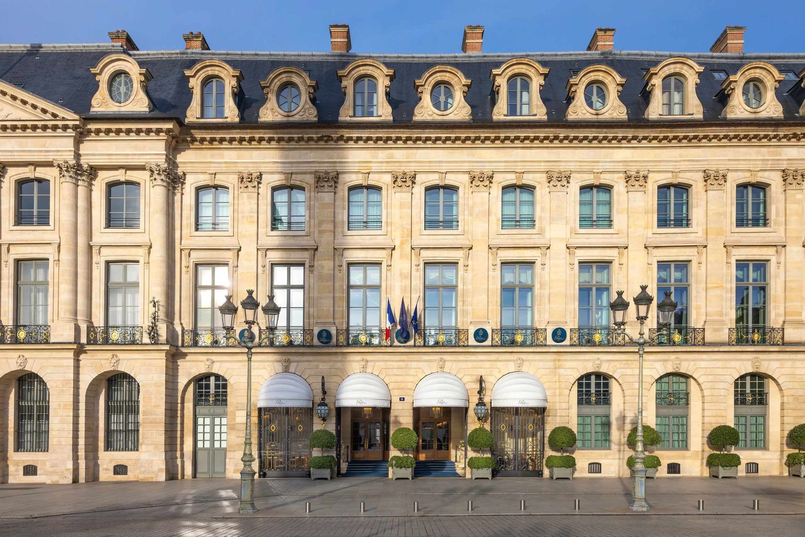 Cảm nhận sự xa hoa đích thực tại khách sạn Ritz Paris