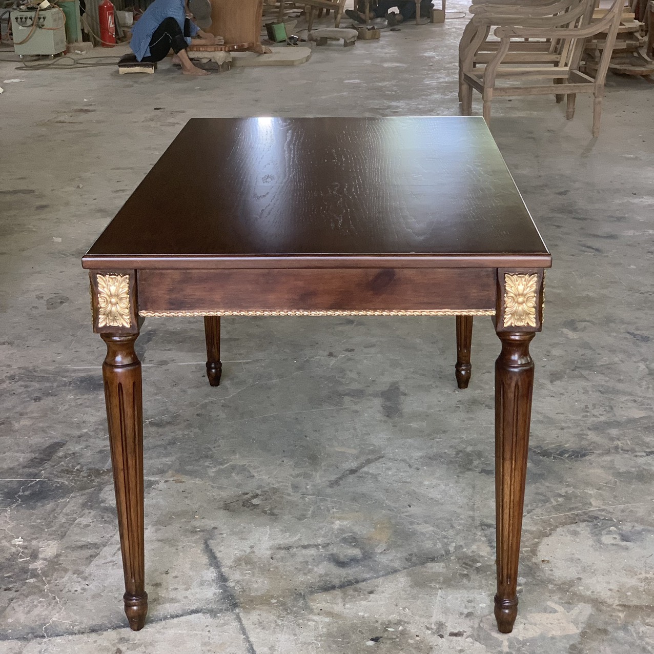 Bàn ăn tân cổ điển Louis 16