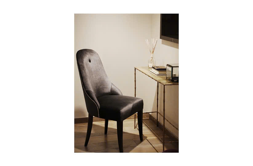 Ghế ăn bọc đệm James
