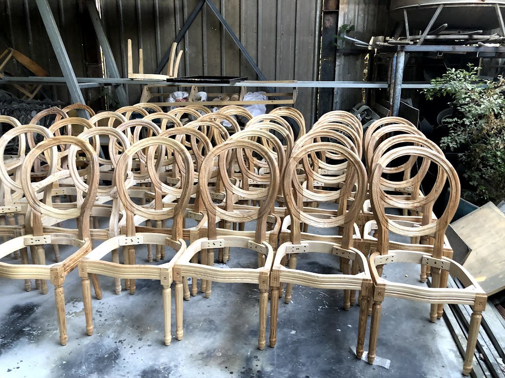 Khung ghế Louis không tay sẵn