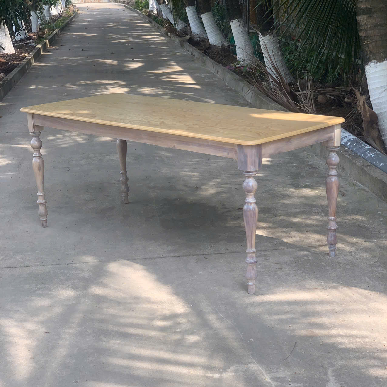 Bàn ăn gỗ tân cổ điển Indochine
