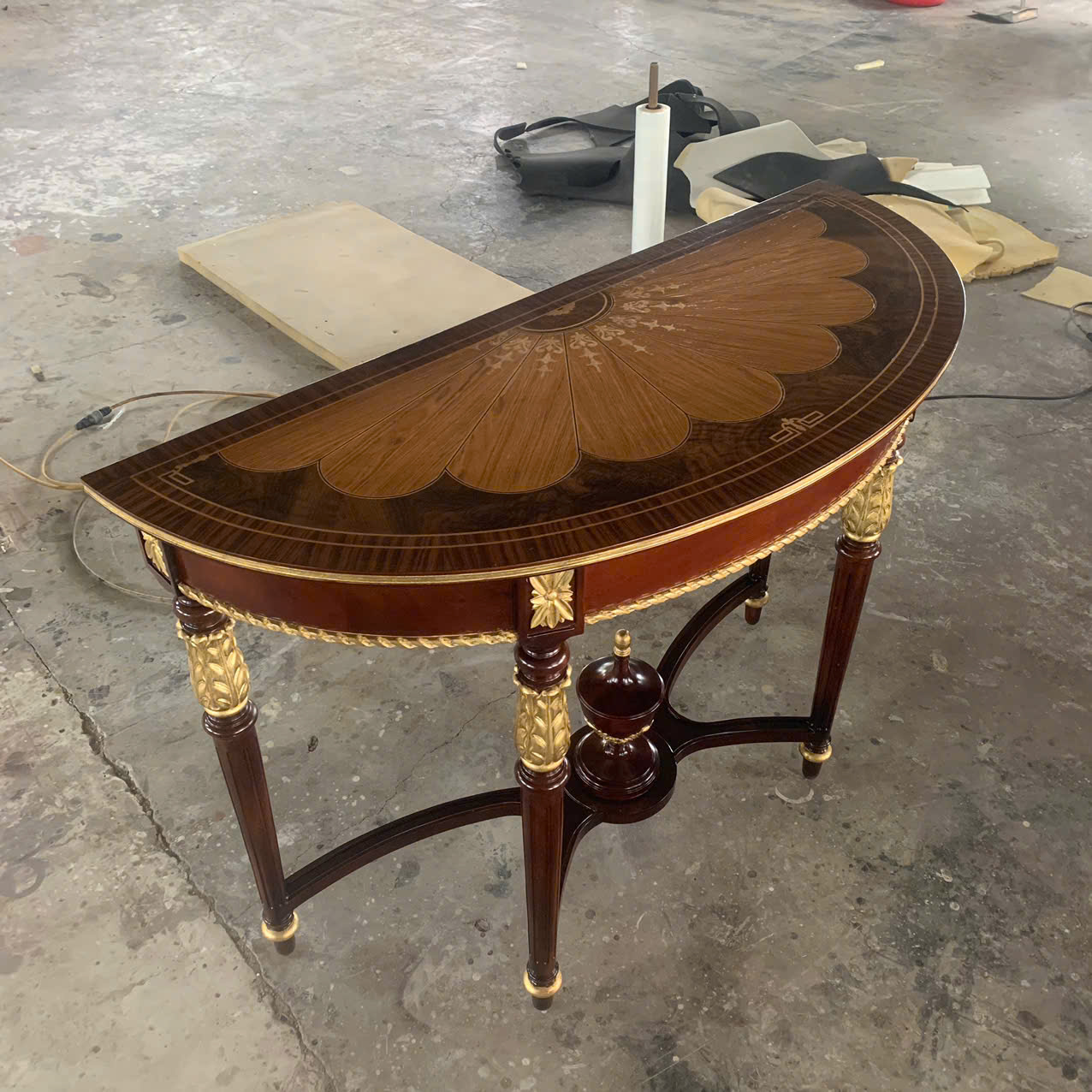 Bàn console tân cổ điển Louis XVI