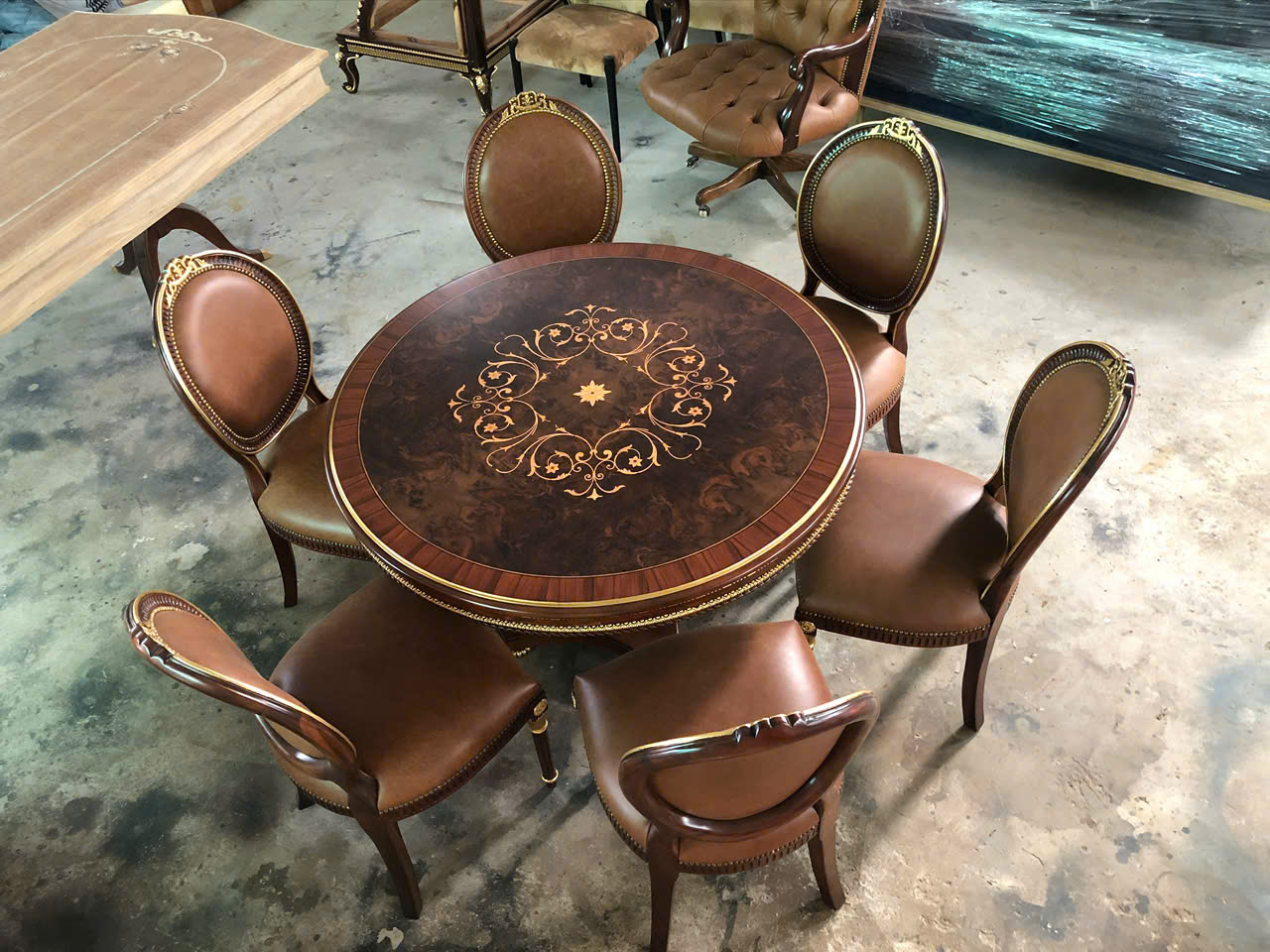 Bộ bàn ăn cổ điển tròn Louis 6 ghế