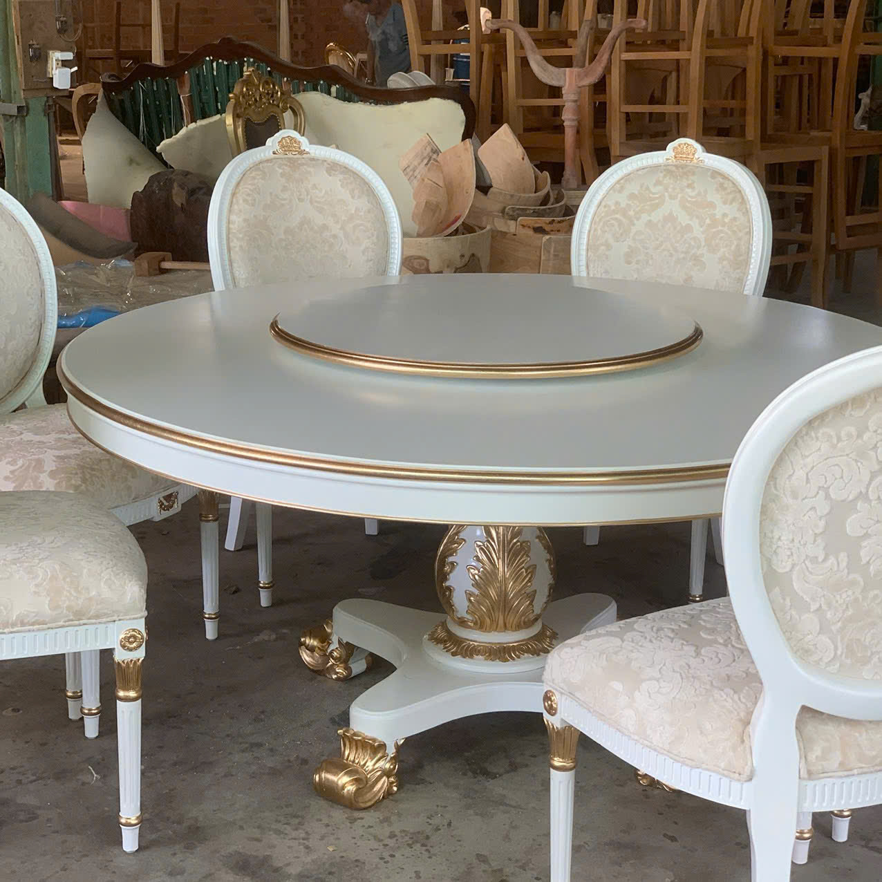 Bộ bàn ăn 8 người phong cách cổ điển Châu Âu