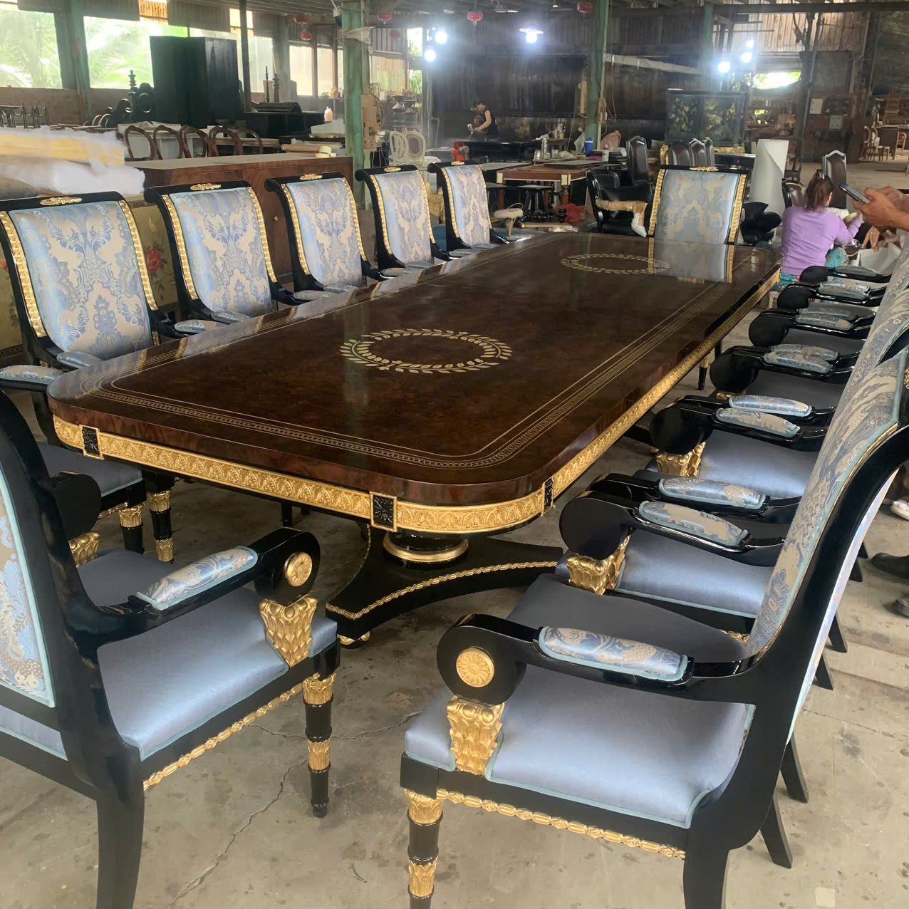 Bộ bàn ăn cổ điển cao cấp phong cách hoàng gia Ý