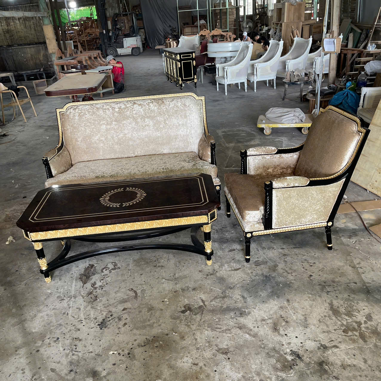 bộ sofa phòng khách cao cấp phong cách cổ điển Kati Louis 16