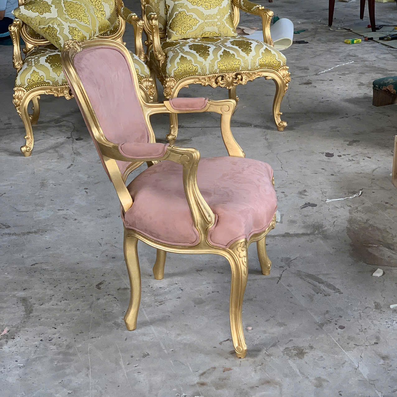 ghế ăn cổ điển louis 15 có tay vịn