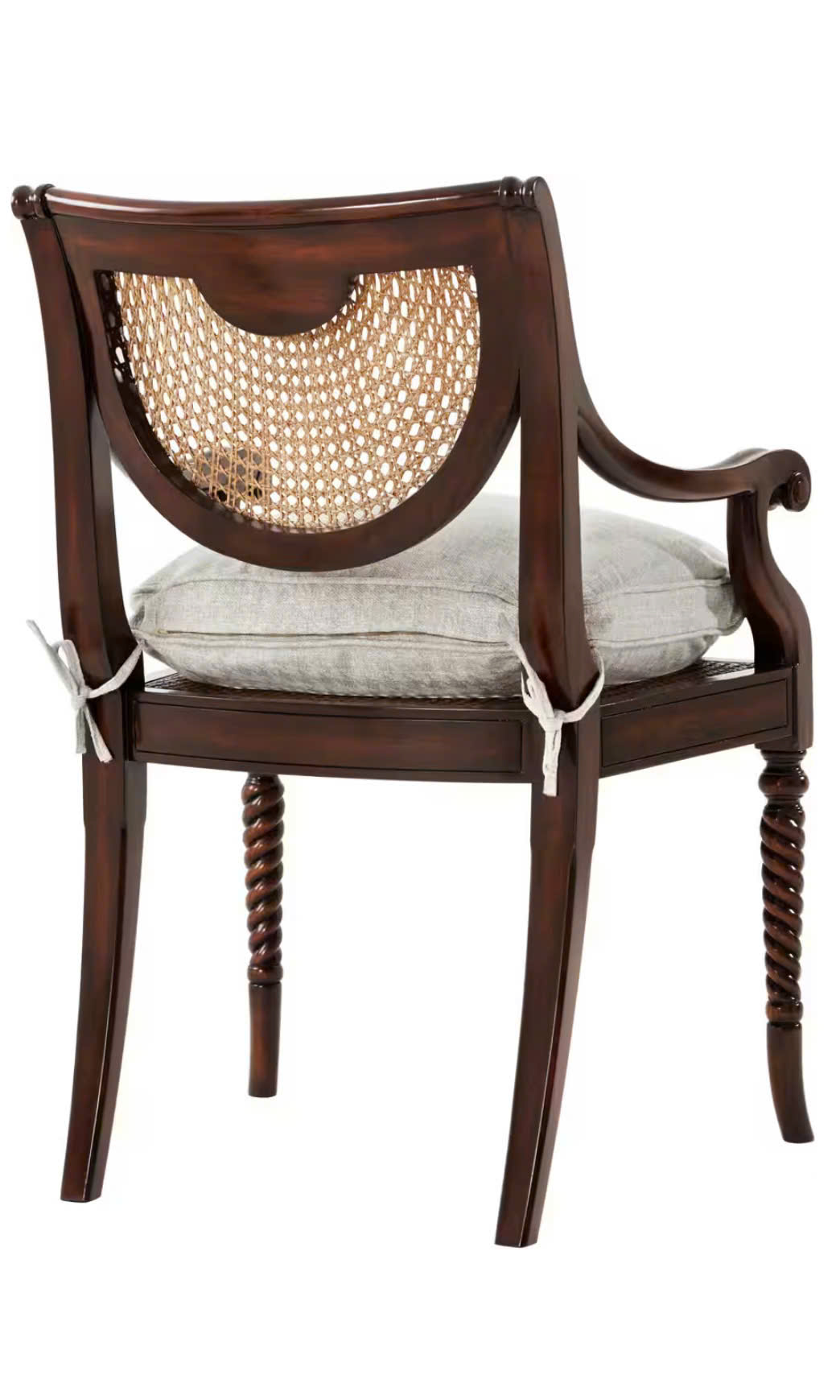 Mẫu ghế ăn cổ điển tựa lưng mây Lady Emily’s Favourite 