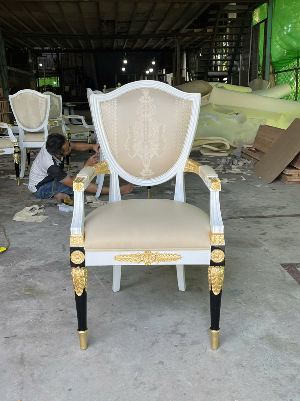 Ghế ăn cổ điển có tay Malmaison