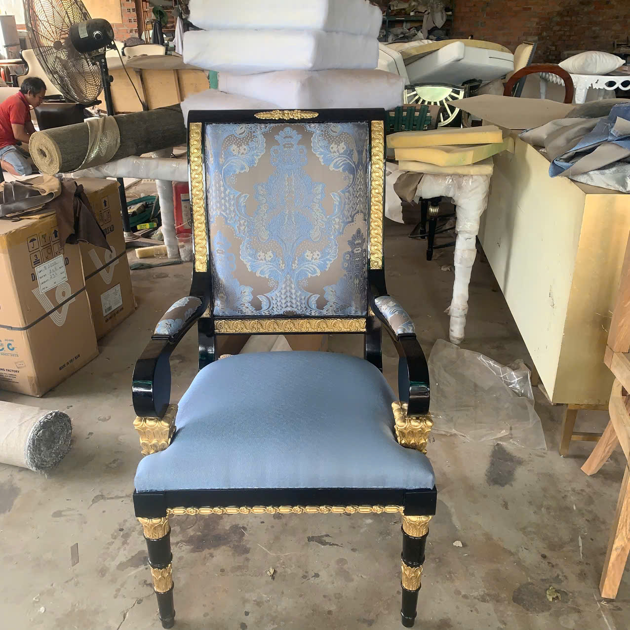 Ghế ăn cổ điển có tay Wellington