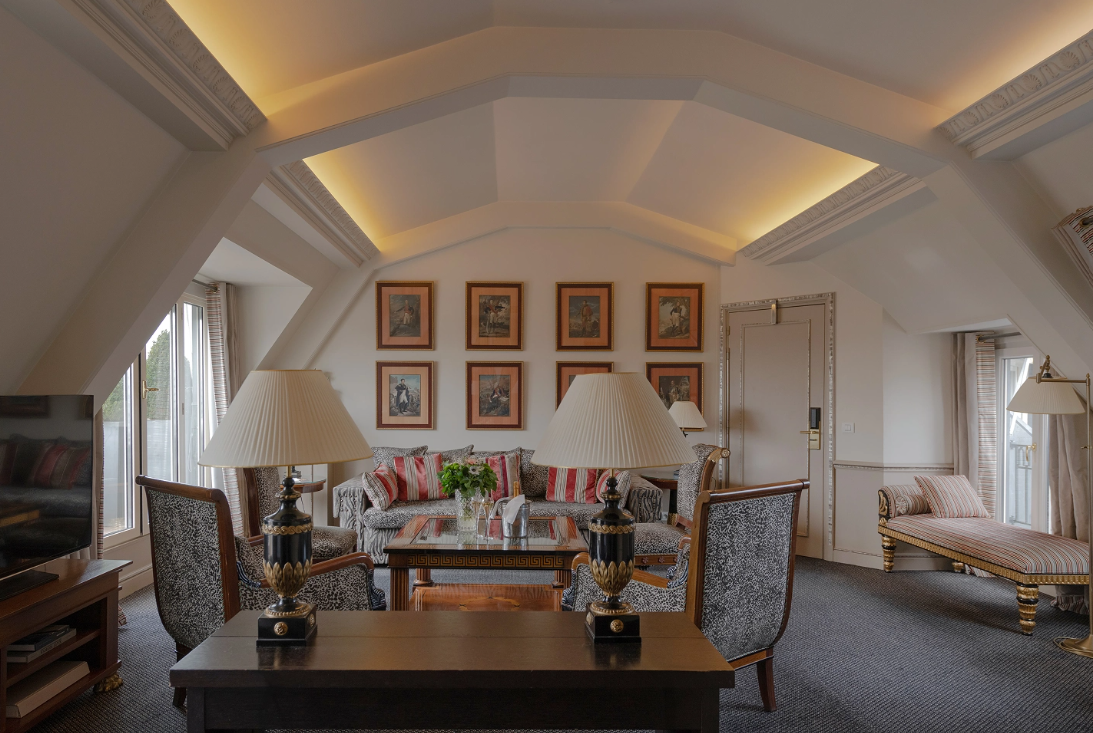 Ghế bành phong cách empire, nội thất cổ điển châu âu