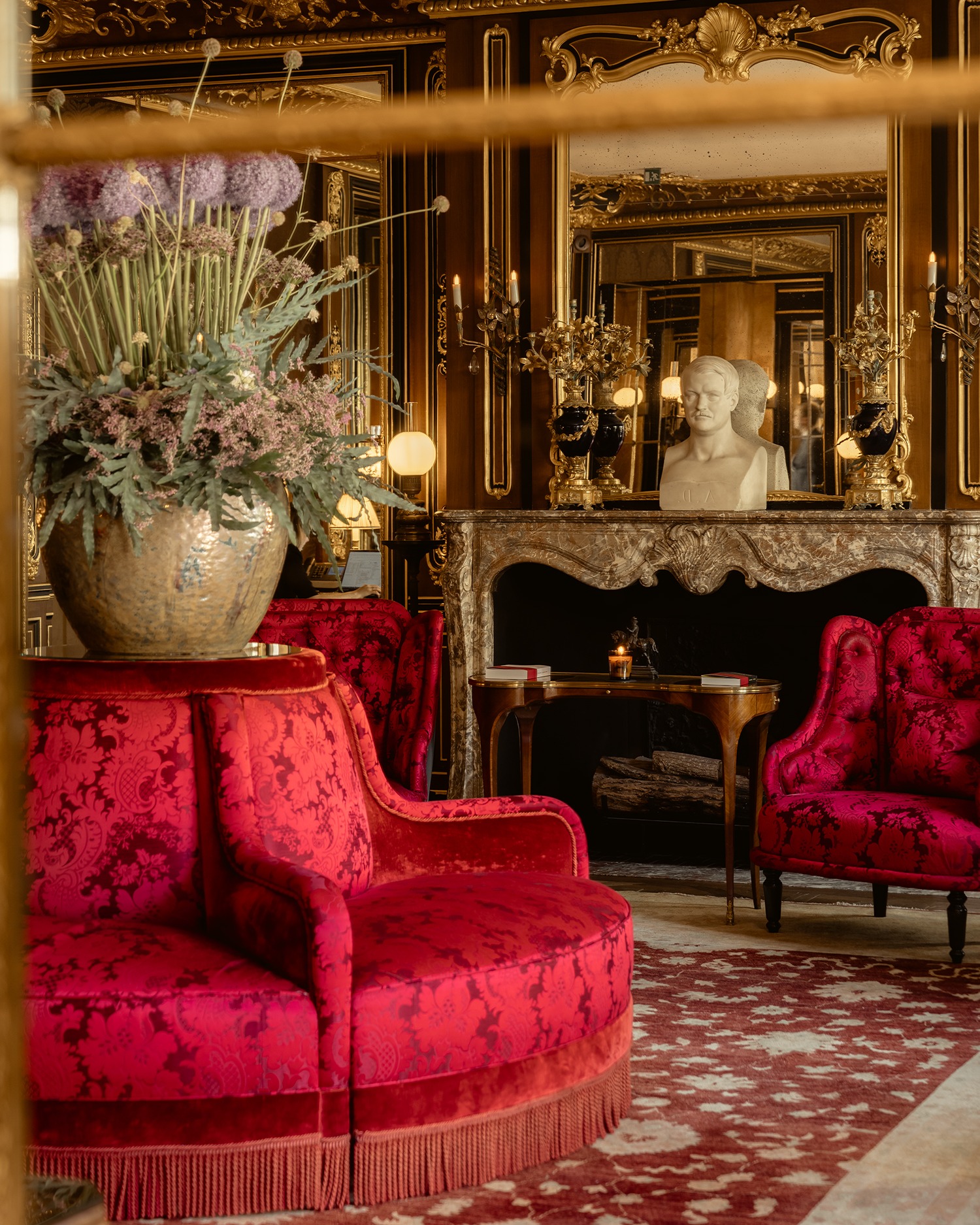khách sạn La Réserve Paris, nội thất cổ điển châu âu