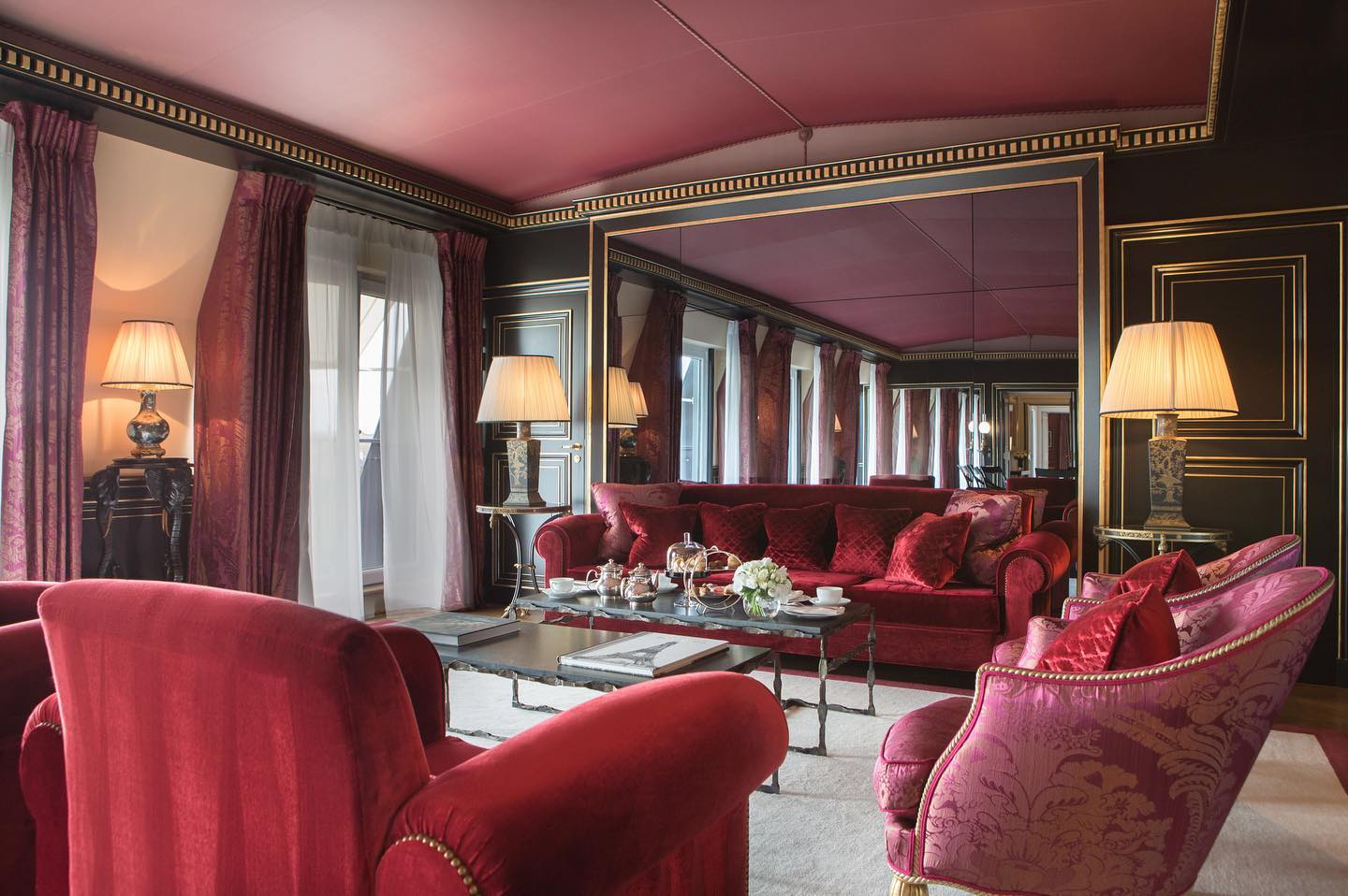 khách sạn La Réserve Paris, nội thất cổ điển châu âu