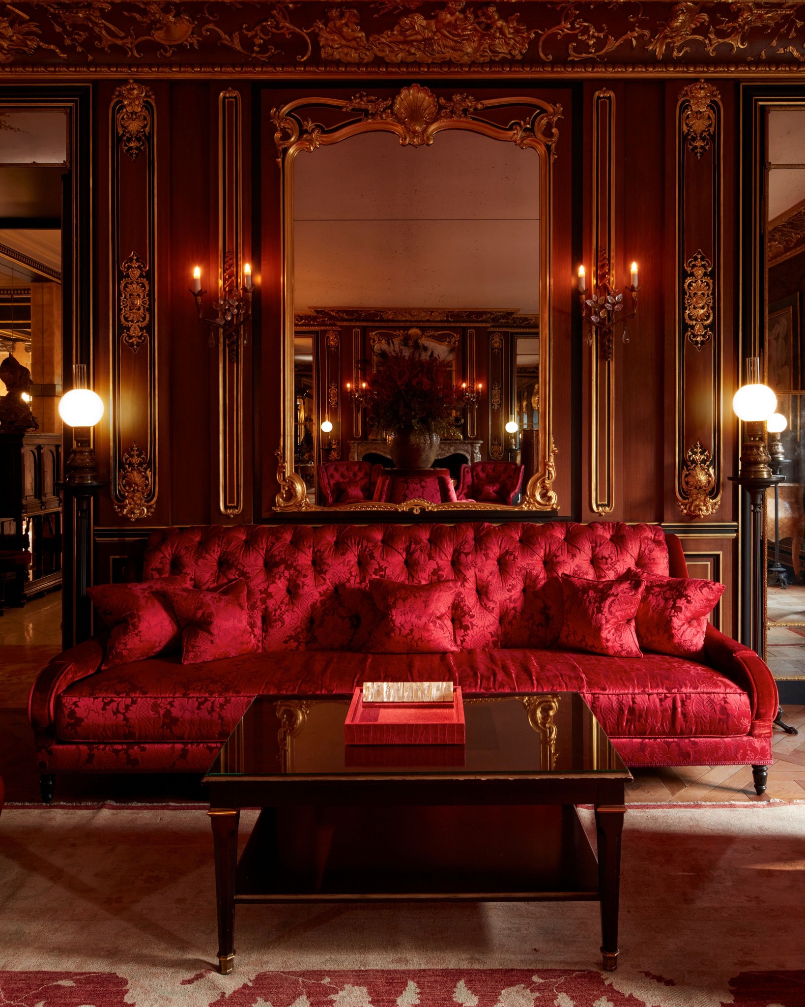 khách sạn La Réserve Paris, nội thất cổ điển châu âu