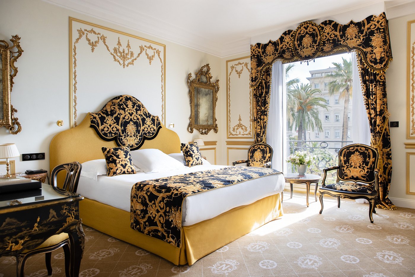 Khách sạn Le Negresco - nội thất louis XV