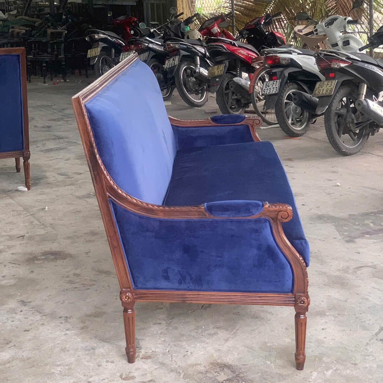 Ghế sofa tân cổ điển hoàng gia Louis 16