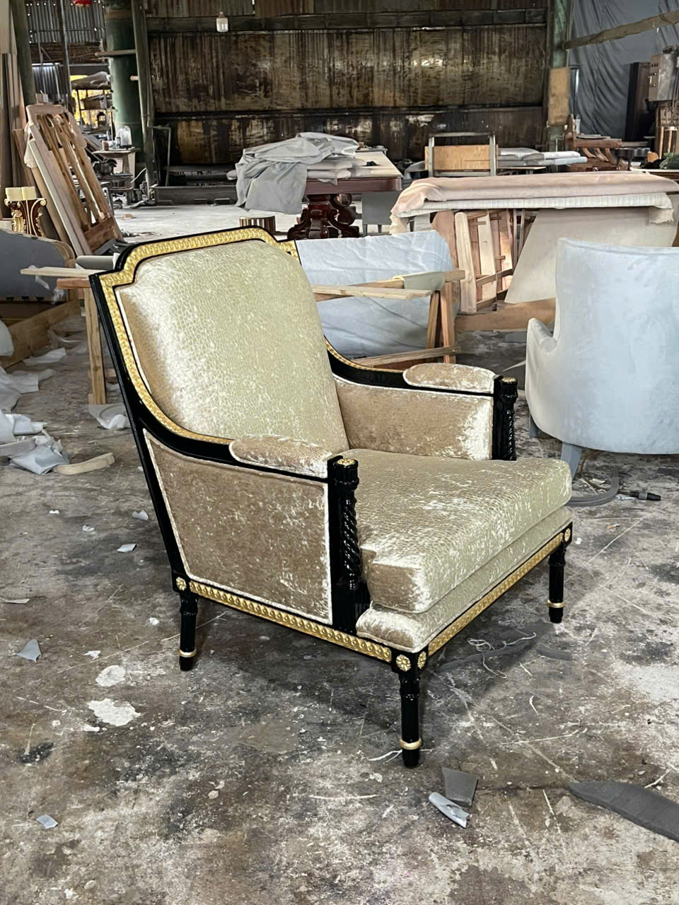 SOFA ĐƠN CỔ ĐIỂN KATI LOUIS 16 PHONG CÁCH HOÀNG GIA