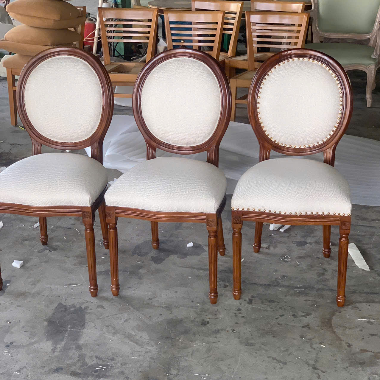 ghế ăn louis không tay phong cách tân cổ điển