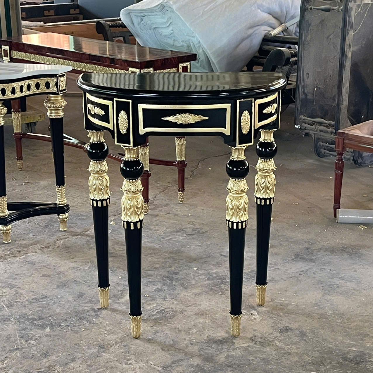 bàn console Châu Âu phong cách cổ điển Ý